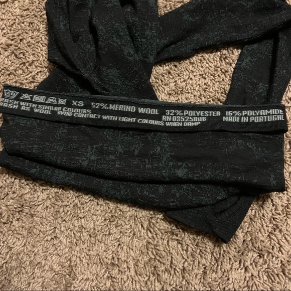 Sweaty Betty merino wool long sleeve size XS - Picture 3 of 3